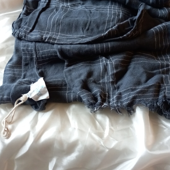 Women's blanked scarf - Picture 2 of 3